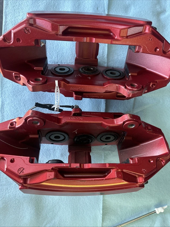 GM Cadillac Escalade V Brembo Tahoe Denali Yukon Silverado 2019+ Calipers BREMBO - Image 4 of 4