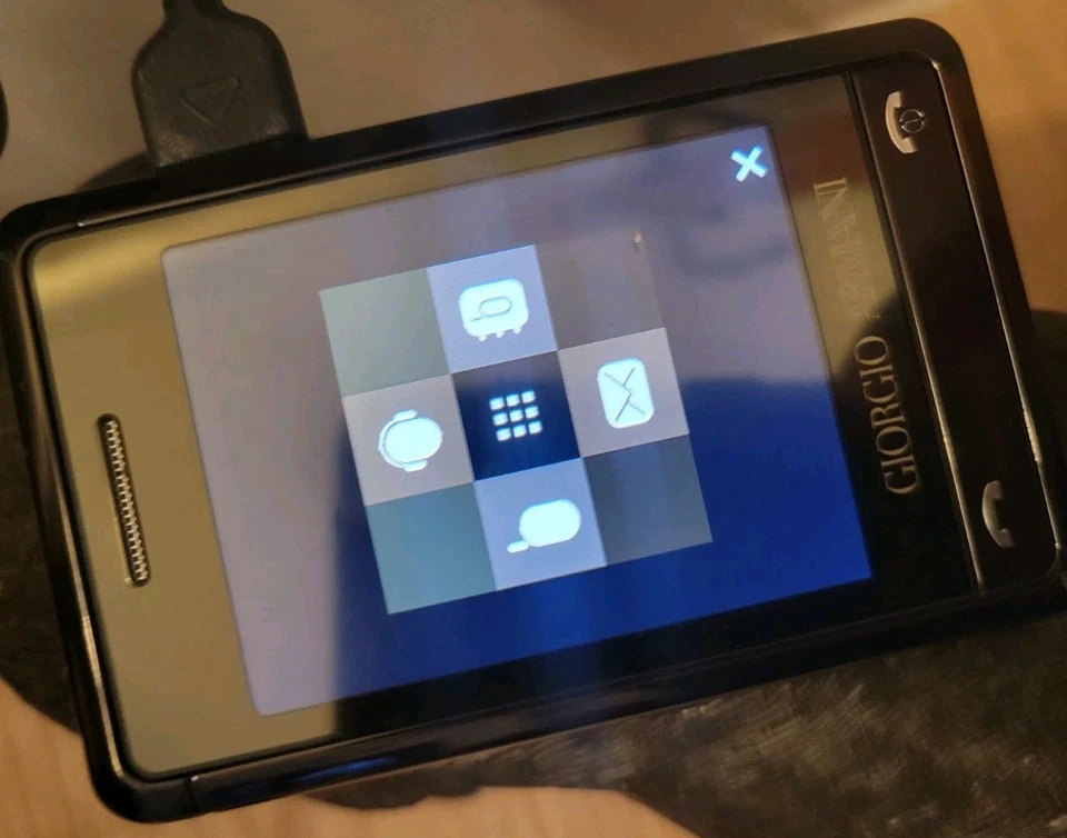 Job Lot 3 x Samsung Giorgio Armani SGH-P520 Mobile Phones - READ DESCRIPTION - Image 4 of 4