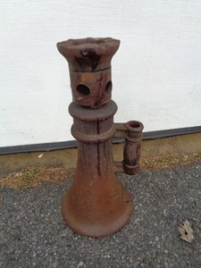 ALSI 2-12 Cast Iron Screw Jack - Complete - Needs major clean up - Weight 33 Lbs