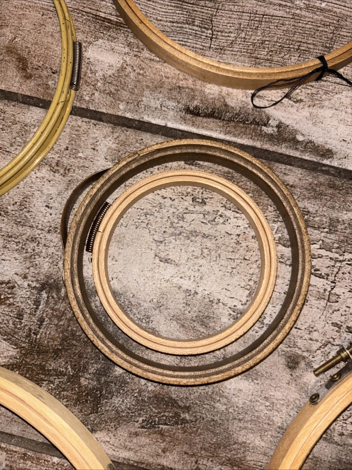 Vtg Lot 6 -3" Round Embroidery Hoops. Princess & Hold-Tite & Screw & Metal - Image 2 of 4