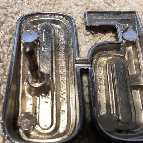 NOS 1975 Ford F150 Fender Emblem D5TB-16702-AA 1976 W/nuts - Picture 5 of 11