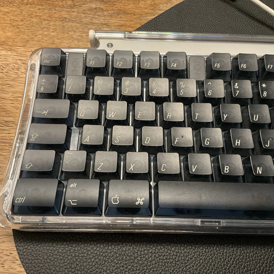 Apple Pro Dual USB Keyboard M7803 Black QWERTY Layout - Image 2 of 4