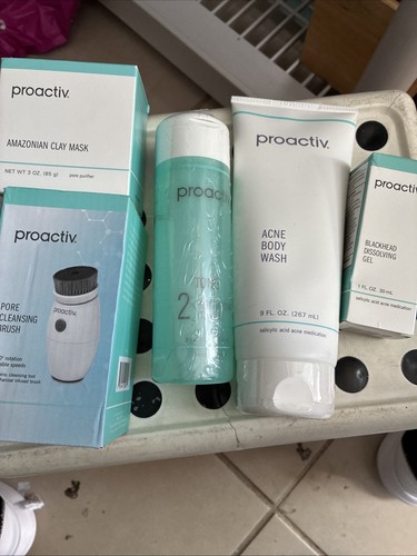Kit PROACTIV Amazonian Clay Mask Pore Cleansing Brush+ Acne Body Toner, Blackhea - Picture 4 of 4