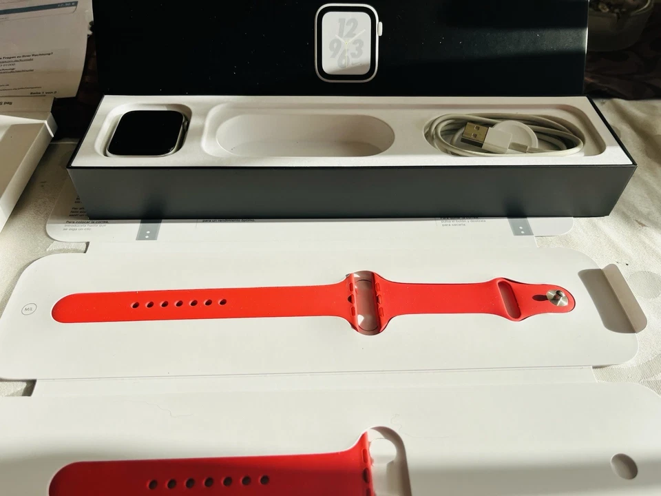 Apple Watch 44mm Nike Edition - Bild 2 von 3