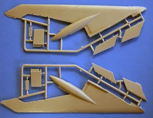 1/72 Tupolev Tu-128UT Pelican (training version) Amodel 72115 Plastic Model kit - Picture 5 of 22