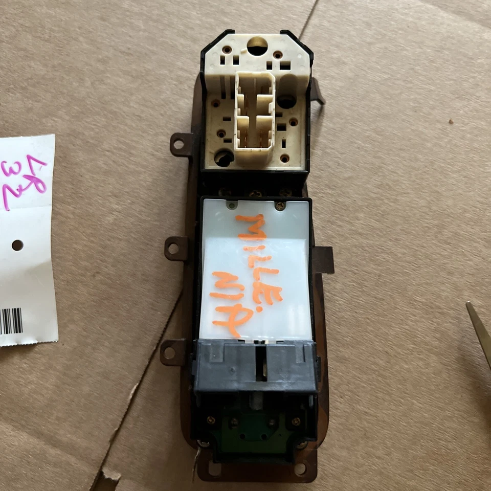 Interruptor de ventana principal Mazda Millenia 1995-2002 OEM ca06 66 350b Foto 4 de 4