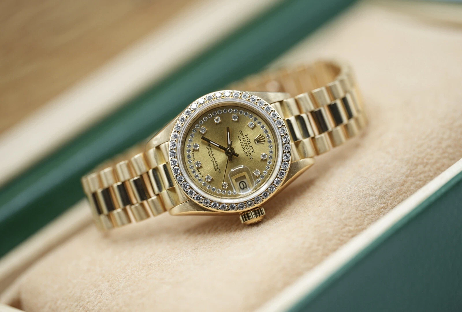 Rolex — Ladies 18ct Gold Rolex Datejust 26 69138 Factory Champagne Diamond Dial & Bezel