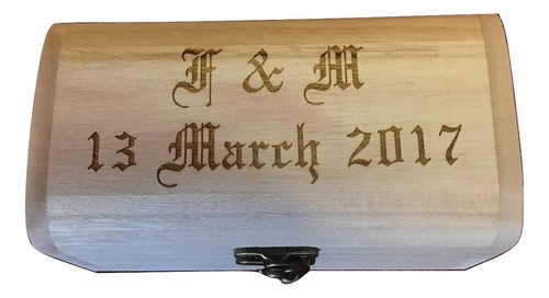 Piccolo portagioie in legno inciso ricordo personalizzato scatola regalo scrigno - Foto 6 di 12