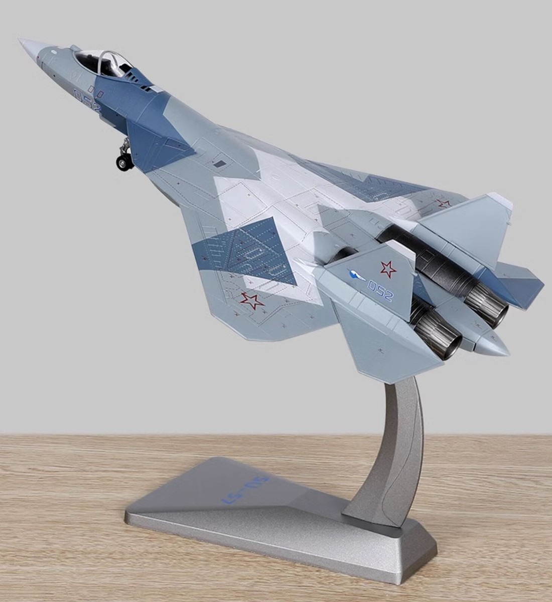 1/72 su-57 金属製 Amazon.com: NUOTIE Sukhoi SU-57 Felon 1/72 Diecast Metal