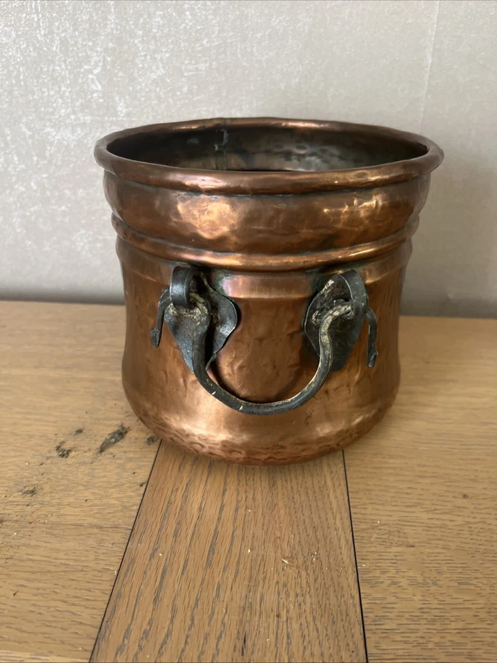 Ancien Cache Pot En Cuivre Et Anse En Fer Forgé - Photo 2/4