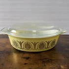 Vintage Pyrex Golden Classic Casserole Dish 045 Yellow and gold with lid 2-1/2qt