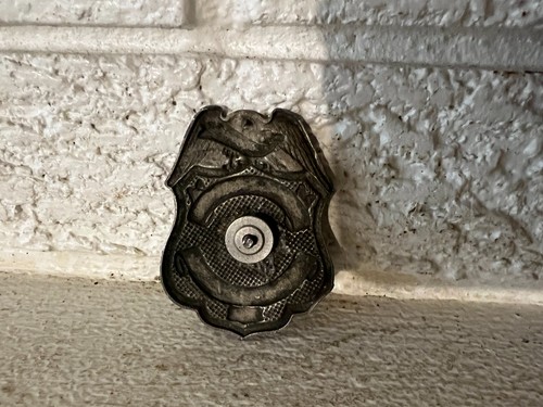 Rare Antique Nash - Kelvinator Plant Security Hat Badge grand Rapids Michigan - Picture 3 of 3