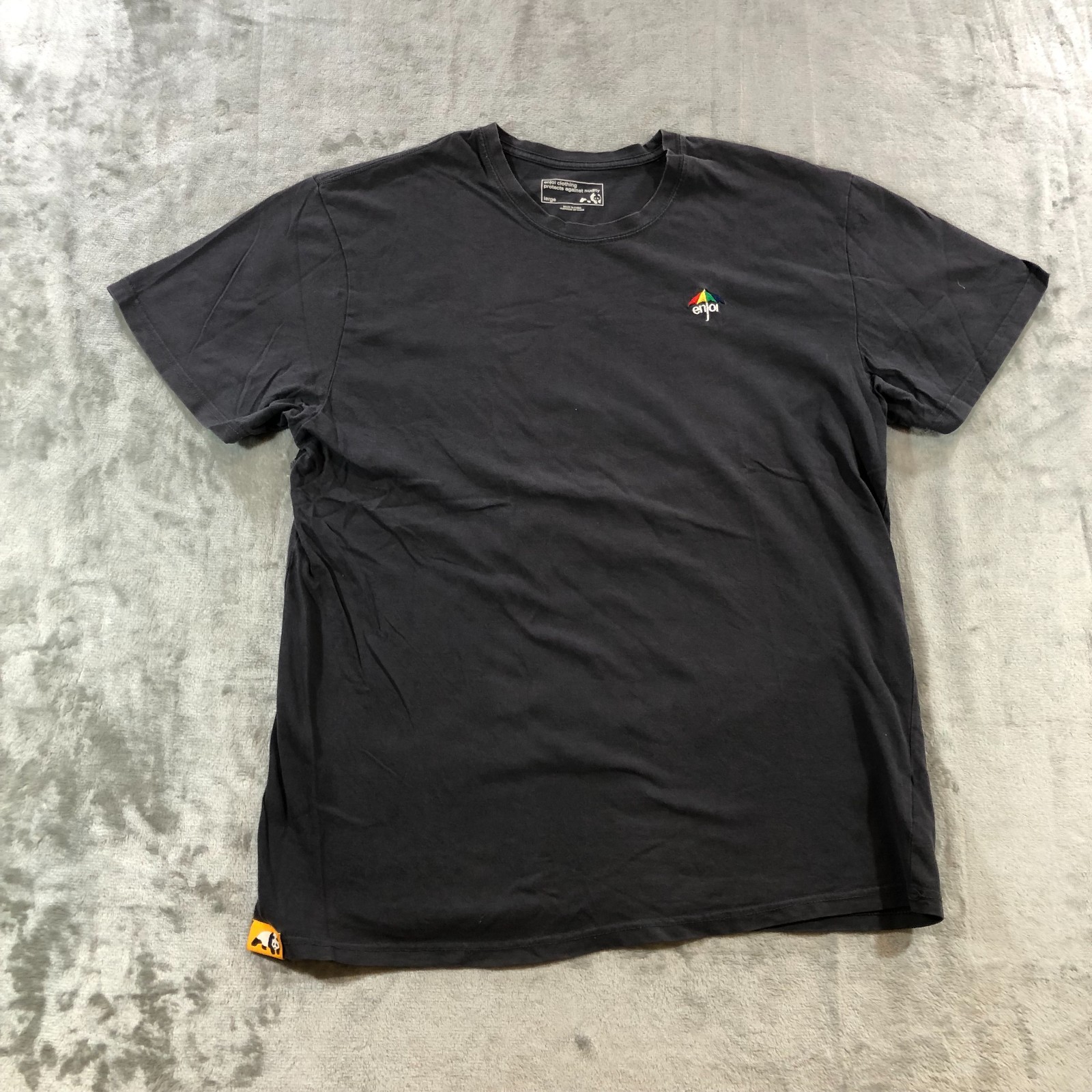 enjoi skateboard shirt mens L gray panda