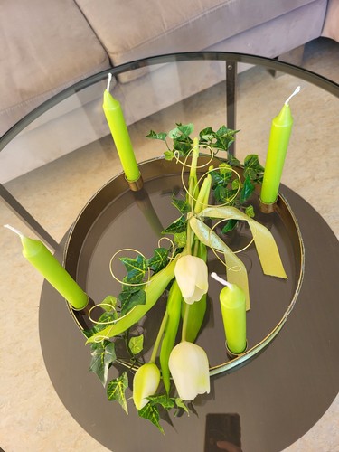 Tischdekoration Frühling Ostern Tischkranz mit Kerzen Tulpen Hase Efeu Deko Grün - Bild 18 von 19