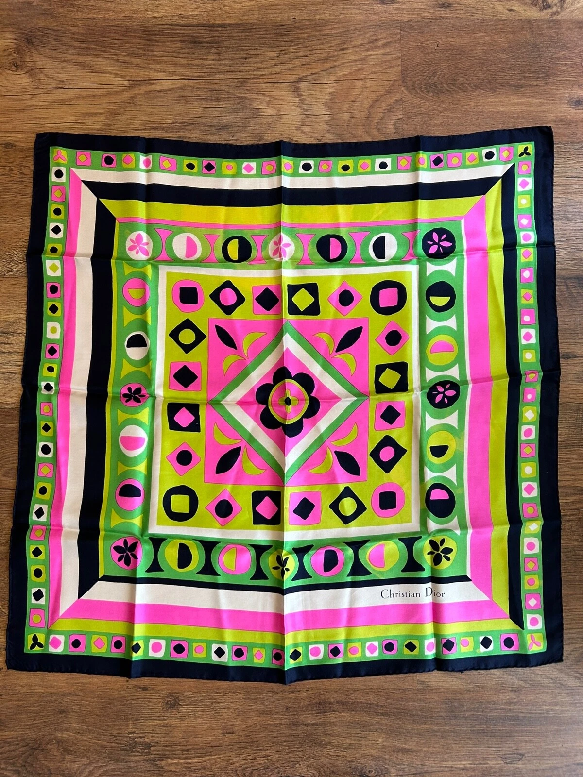 Christian Dior foulard vintage en soie rose fluo vert marine imprimé audacieux