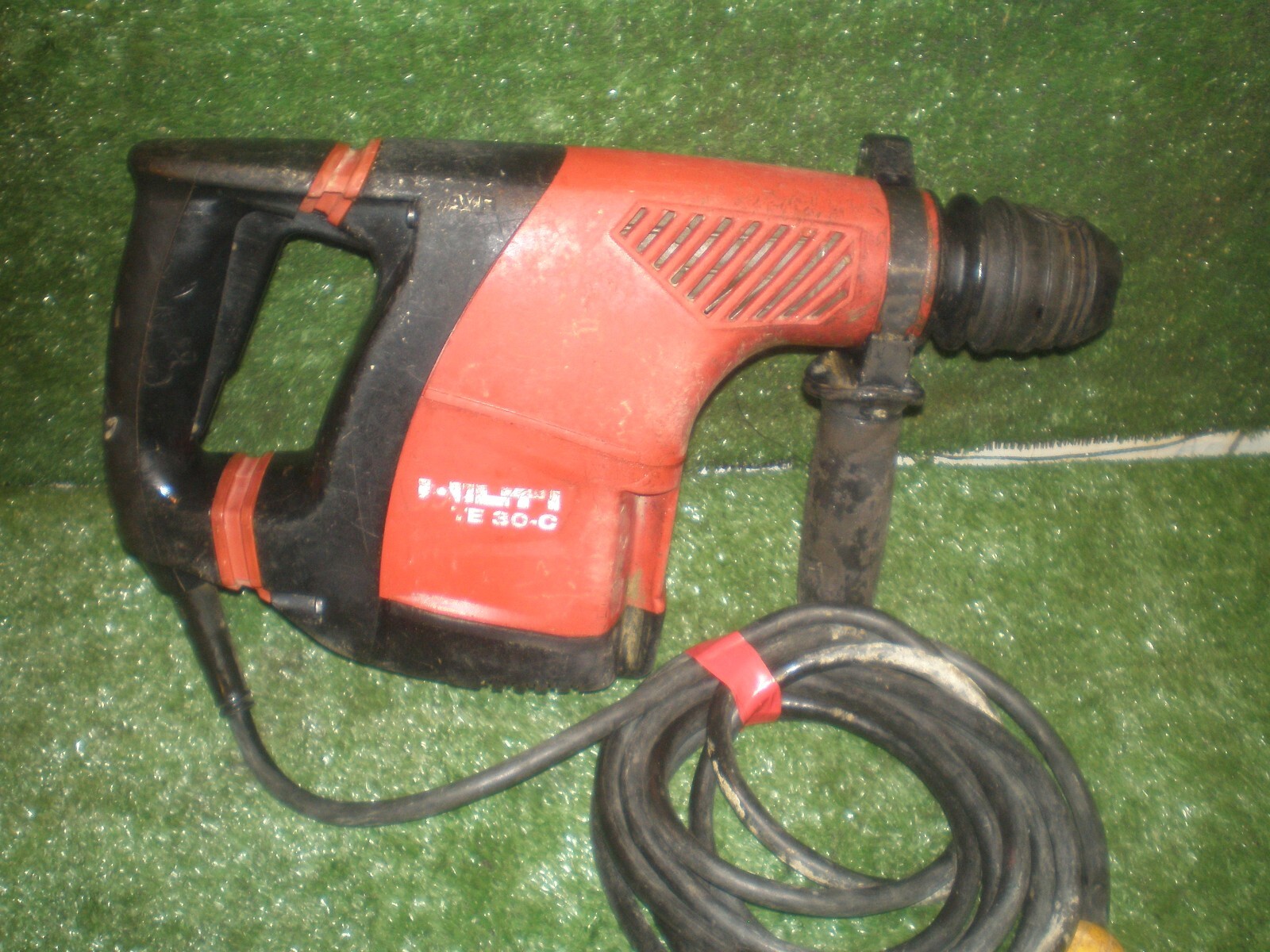 HILTI TE30C 110v COMBI HAMMER DRILL/ BREAKER 3 MODE OPERATION SDS