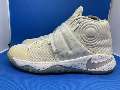 youth size 2 basketball shoes