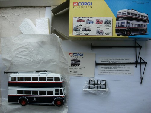 Corgi 1/50 Diecast Model Trolleybus 34702 Ashton Under Lyne Sunbeam Manchester - Picture 2 of 5