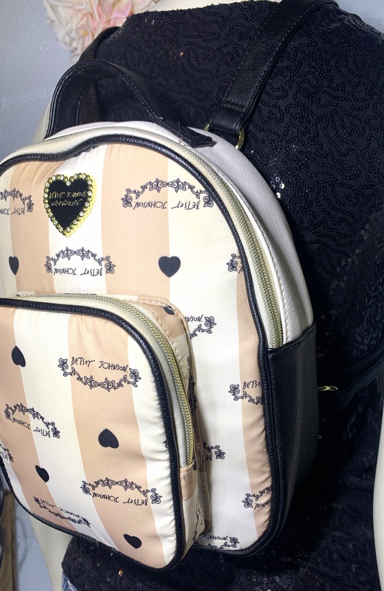 lululemon backpack dogs Lululemon City Adventurer Nano Backpack Review 2022