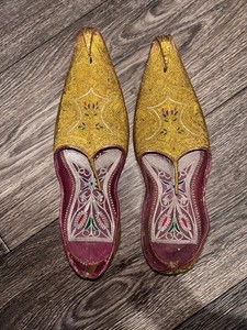 Vtg Gold Thread Embroidered Leather Indian Pakistan Curl Toe Khussa Shoe Size 7