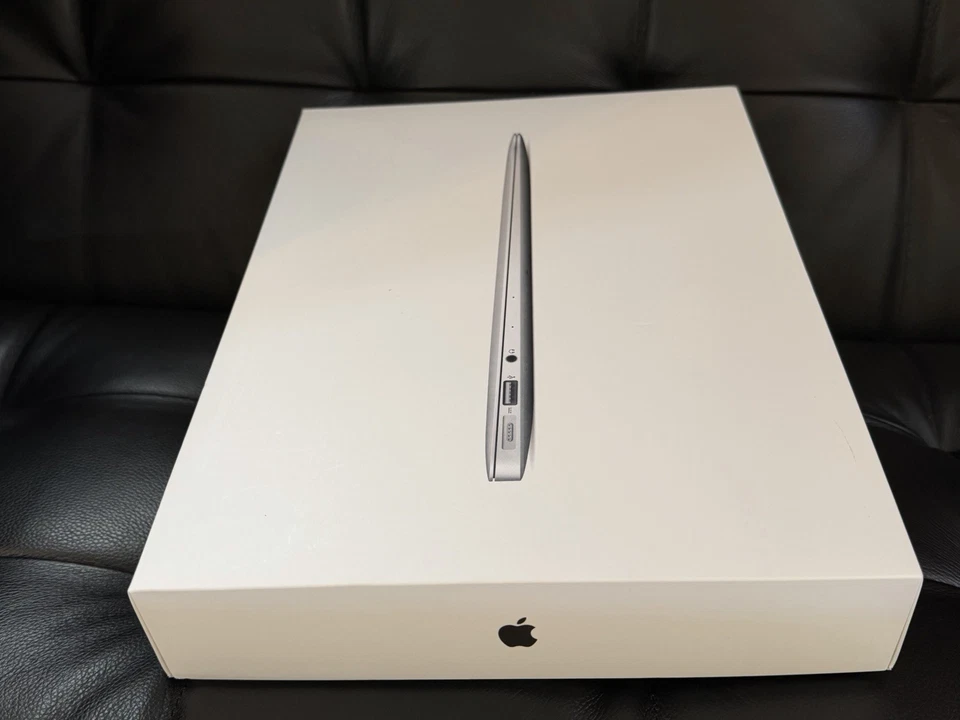 Apple MacBook Air 13.3 英寸 2017 酷睿 i5 1.8GHz 8GB ram 128GB 固态硬盘 OS Monterey OS 12 — 第 2/4 张图片