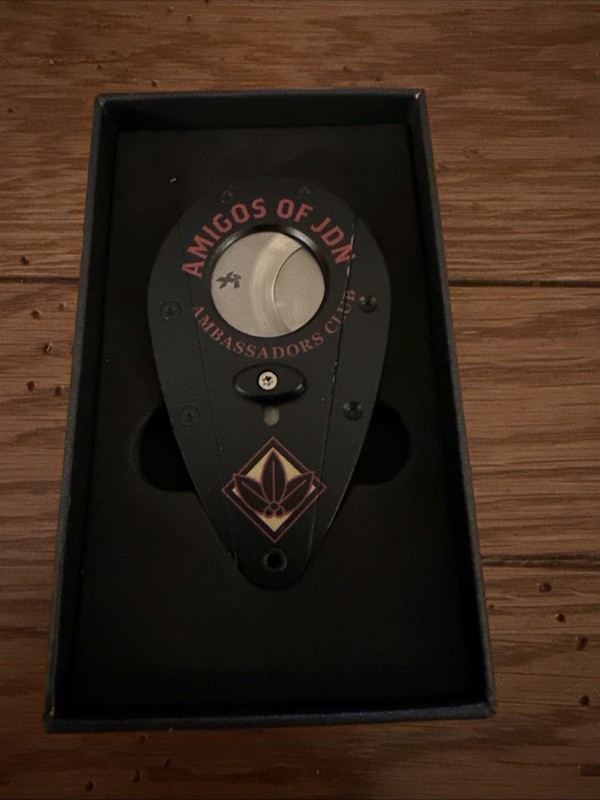 JOYA DE NICARAGUA "AMIGOS OF JDN" Ambassadors Club Xi1 Cigar Cutter by Xikar