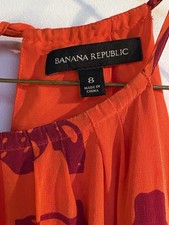 Banana Republic Women's Floral highlow dress. Sz 8. Can fit a 6/8. Elastic waist