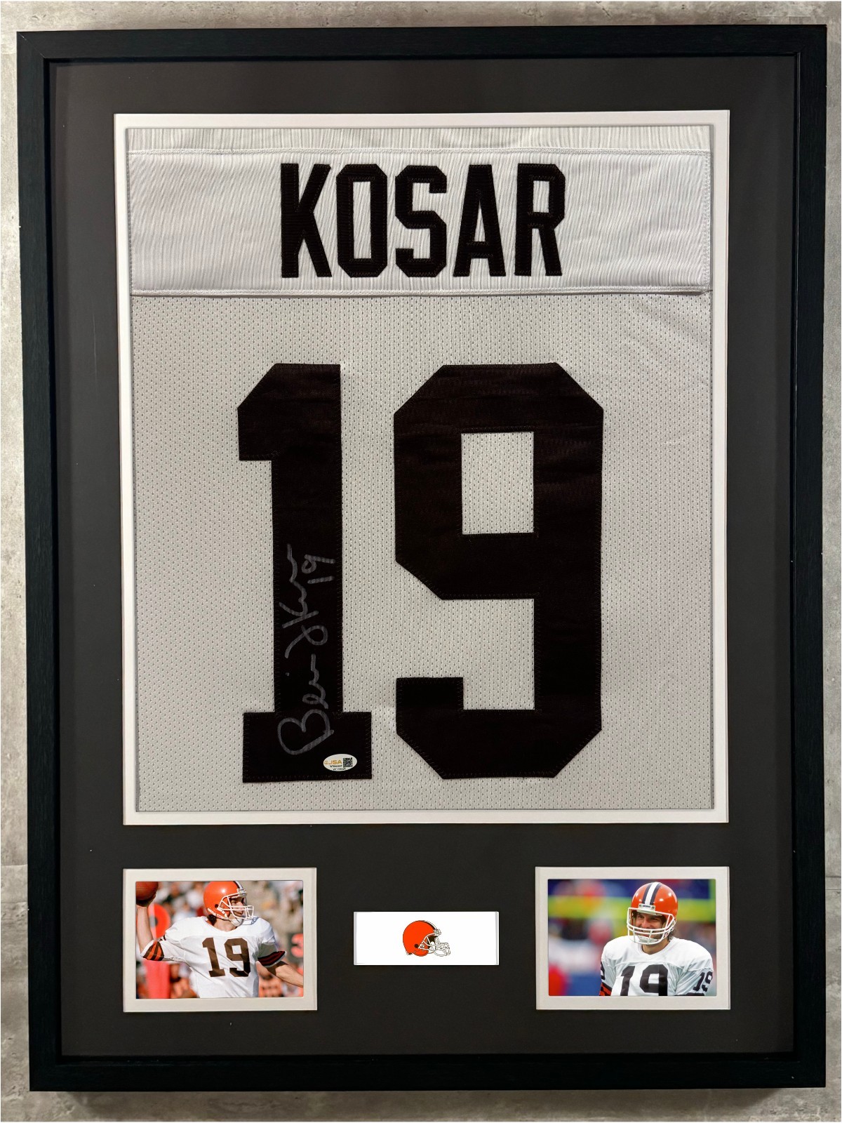 Bernie Kosar Autographed Signed Cleveland Browns Jersey Framed W/ JSA COA White Auto Display 