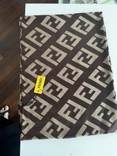 scialle Fendi cashemere e seta nuovo. maxi cica 220x70