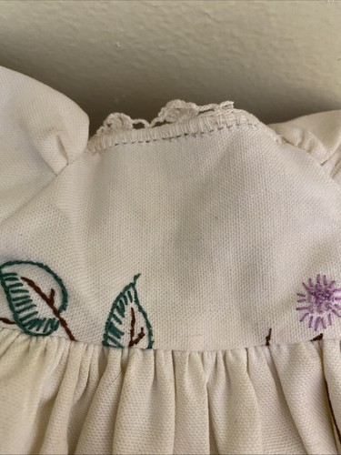 Primitive Kleid Display Dekor Vintage Stoff bestickt Leinen Spitze OOAK 18" - Bild 3 von 12