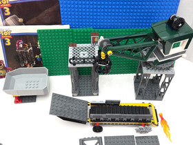 Lego Toy Story Trash Compactor Escape Incomplete Set for Parts No Figures  7596 
