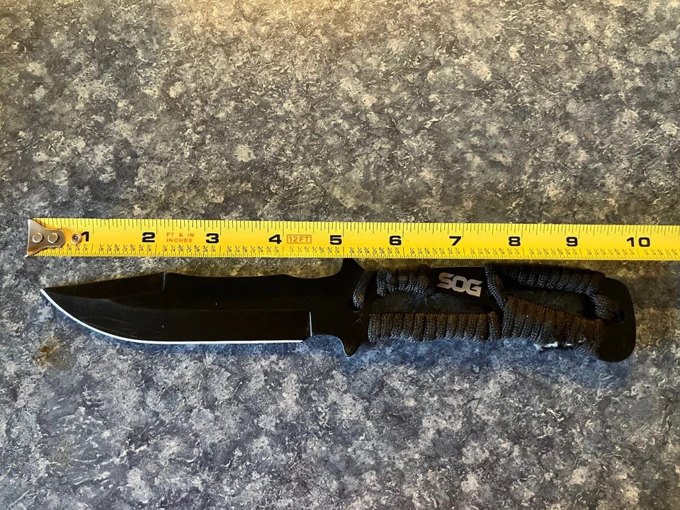Cuchillo SOG Full Tang con mango con cable Foto 3 de 4