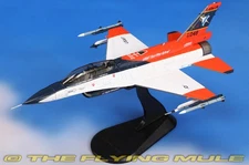 Hobby Master 1:72 X-62A VISTA USAFTPS #86-0048 w/Missiles