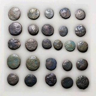 Griechische Münzen / LOT 26 A / meist 4 1 Jahrhundert vor Chr.