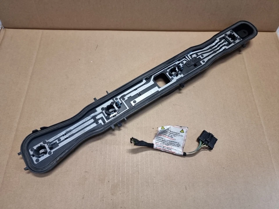 Citroen Dispatch Peugeot Expert Fiat Scudo 2007 - 2018 Rear Light Bulb Holder - image 2 of 4