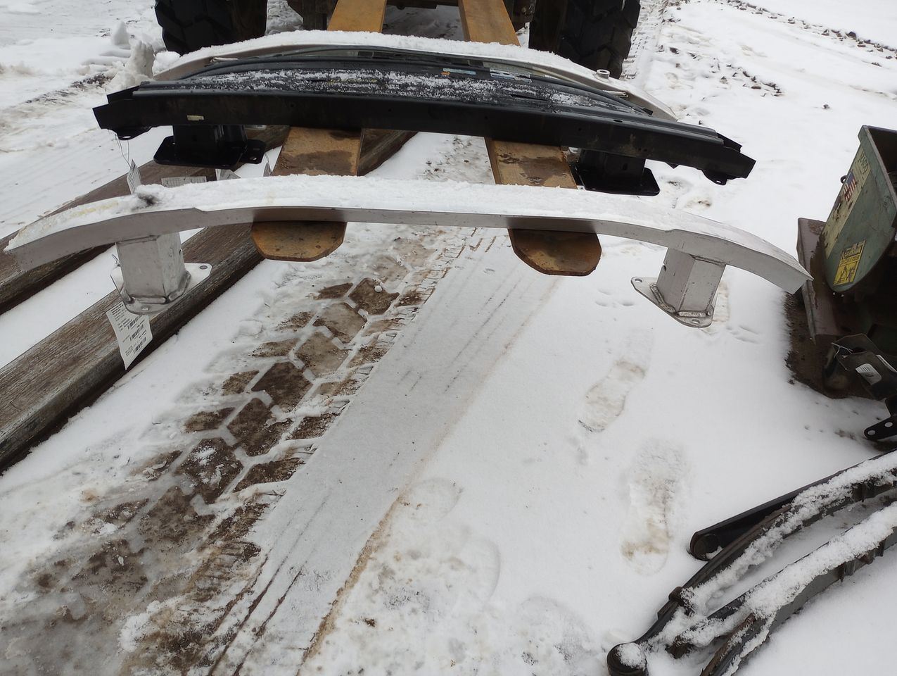 Rear Bumper Reinforcement 68285660AA For 19-23 Cherokee 2982439