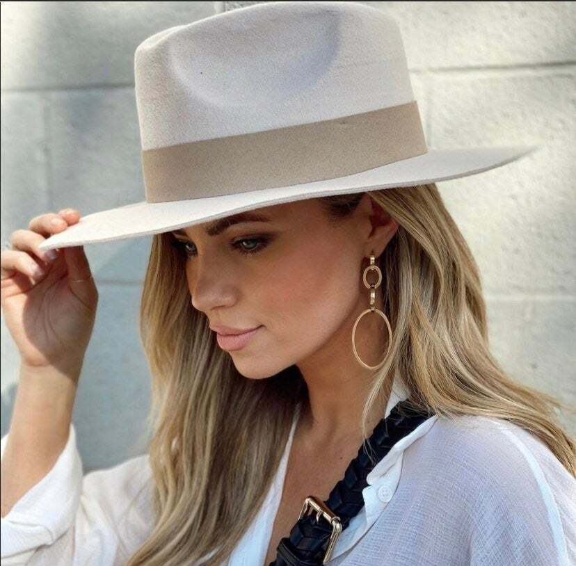 TERESSA FOGLIA Curateur Lynn Rachel Zoe Fedora Vegan Suede Boho - Main Image