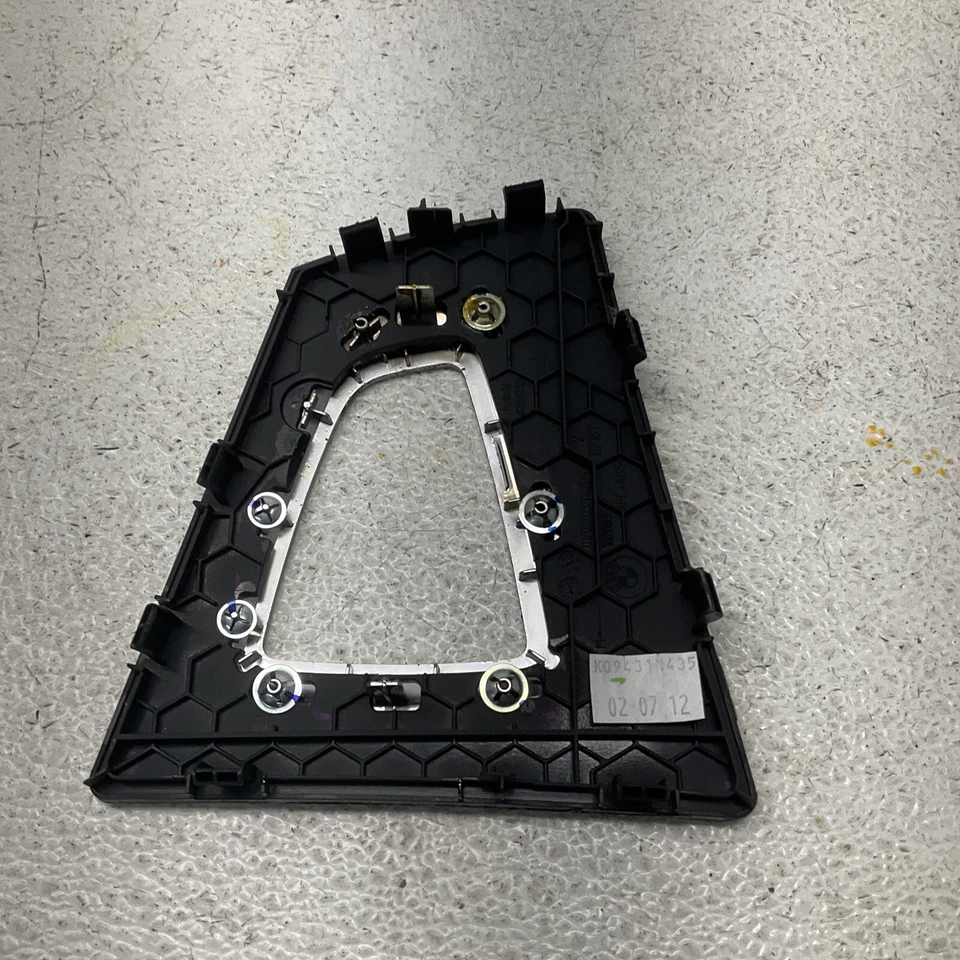 2011-2015 BMW 335I F30 FRONT CENTER CONSOLE GEAR SHIFTER BEZEL COVER TRIM OE - Image 4 of 4