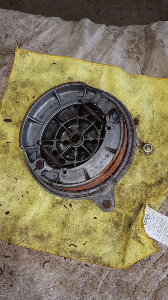 Yamaha XJ650 1981 4 KB tambor freno trasero Foto 2 de 2