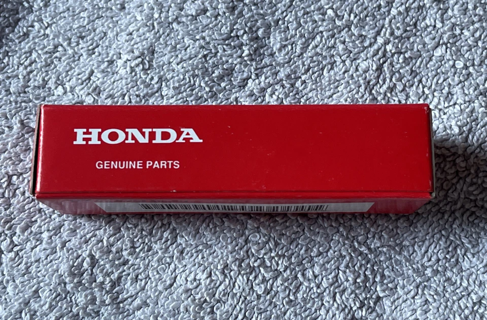 Bujía genuina Honda (IZFR6K-11) (Ngk) 9807B-5617W Foto 2 de 4