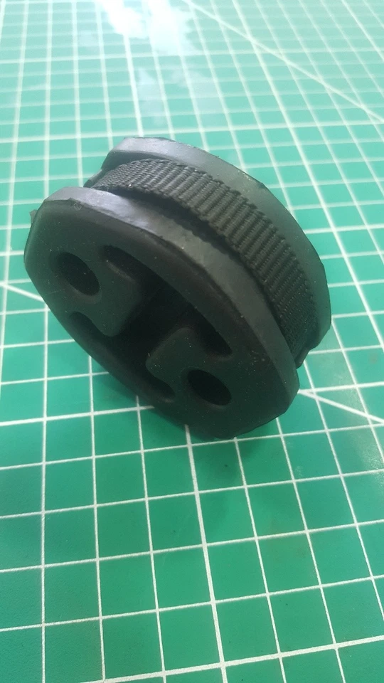 Soporte de montaje de goma de escape para Alfa Romeo GT, 156, 147, Giulietta Foto 2 de 3