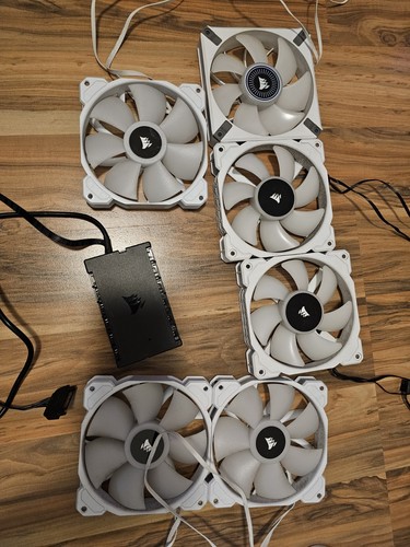 Set of 6 Corsair SP120 120mm fans CO-9050137-WW + Fan Control Hub ICUE - Bild 2 von 3