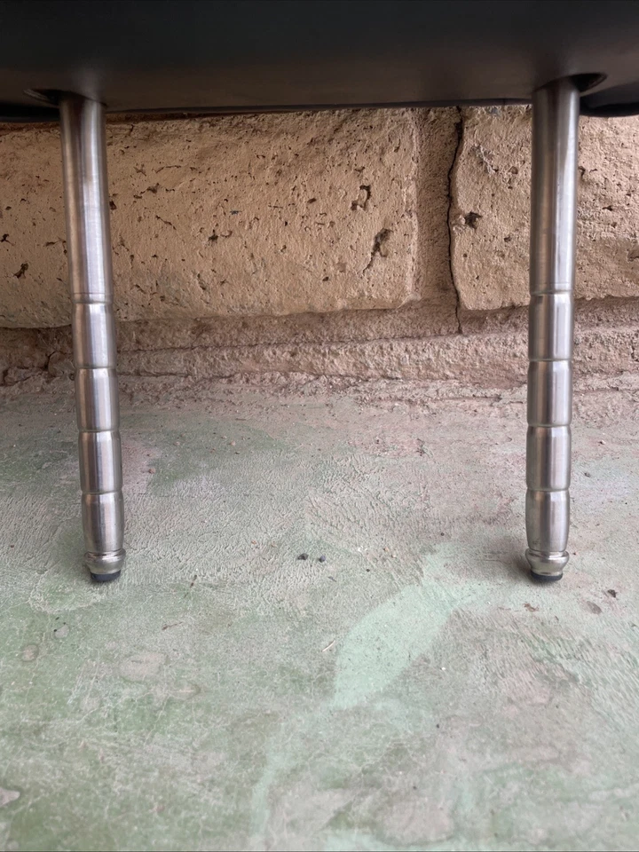 Encosto de cabeça traseiro direito Volkswagen Beetle RH 1998-2010 couro preto - Imagem 2 de 4