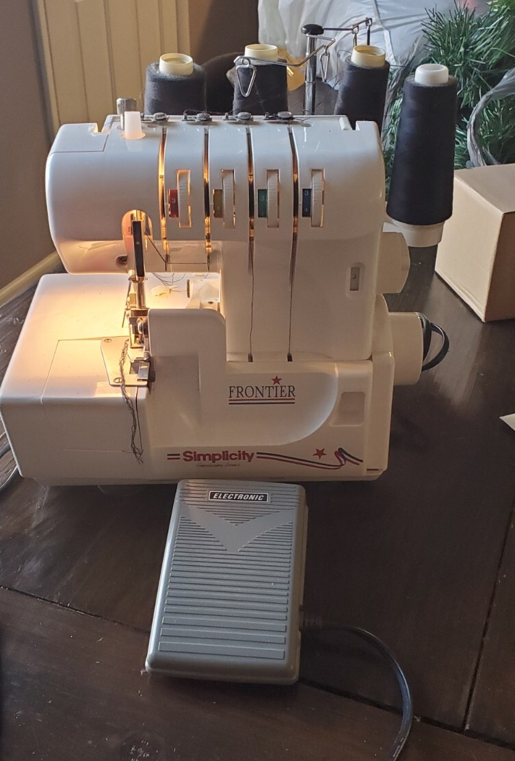 *Guarantee* Simplicity Serger Model SL390 Frontier Sewing Machine w