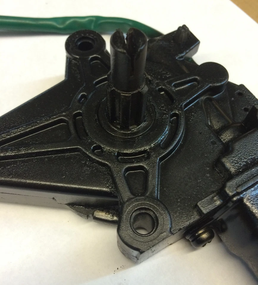 WINDOW LIFT MOTOR (RIGHT FRONT) Fits Dodge Dynasty Chrysler Imperial New Yorker  - Изображение 2 из 2