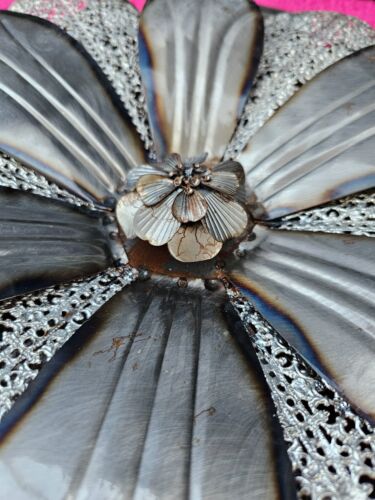 Metal 20" Inch Large Rustic Wall Floral Wall Art Hanging Flowers Decor Set of 2 - Picture 8 of 10