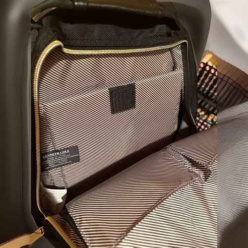 Kenneth Cole reaction backpack - Picture 2 of 3