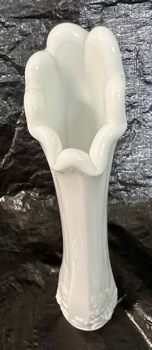 Vnt Westmoreland Milk Glass Swung Bud Vase Grapes Vines Leafs Embossed MCM 10”+ - Picture 7 of 12