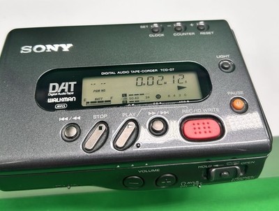 Sony TCD D7 Dat Walkman Excellent Cosmetic Condition Tested /Works