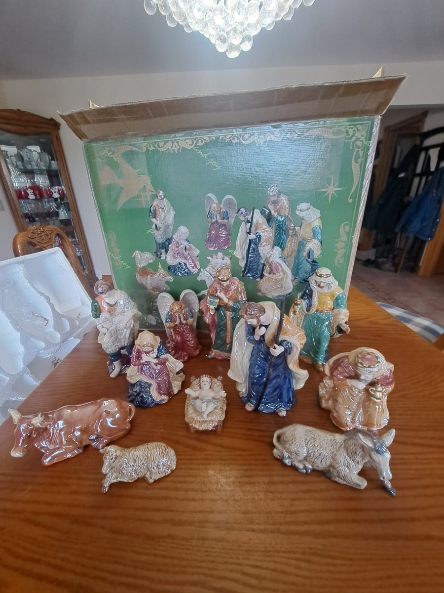 Nativity Set Vintage Porcelain 11 Piece Colorful & Glossy Large In